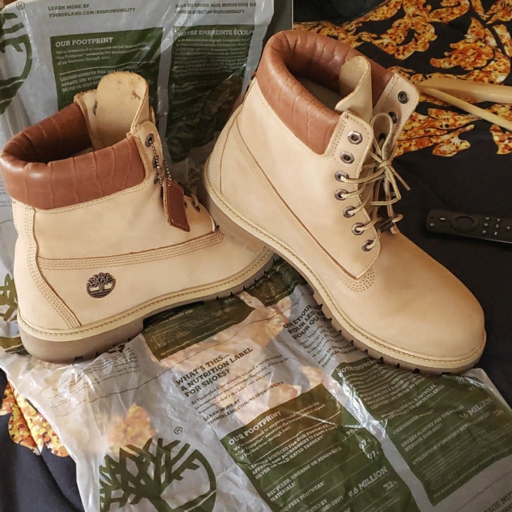 Brand New in the boxTimberland Boots Tan